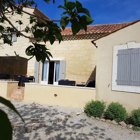Le Mas Saint Jean Mézoargues المظهر الخارجي الصورة